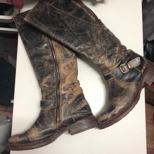 Beautiful Bed Stu boots